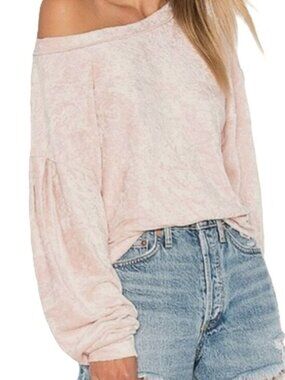 WE THE FREE top XS Milan blush pink crushed velvet long sleeve GUC oversized